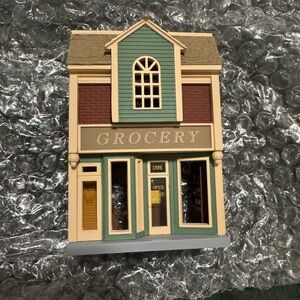 Hallmark 1998 Vintage Grocery Store Ornament New In Box. 15th Ornament in Series